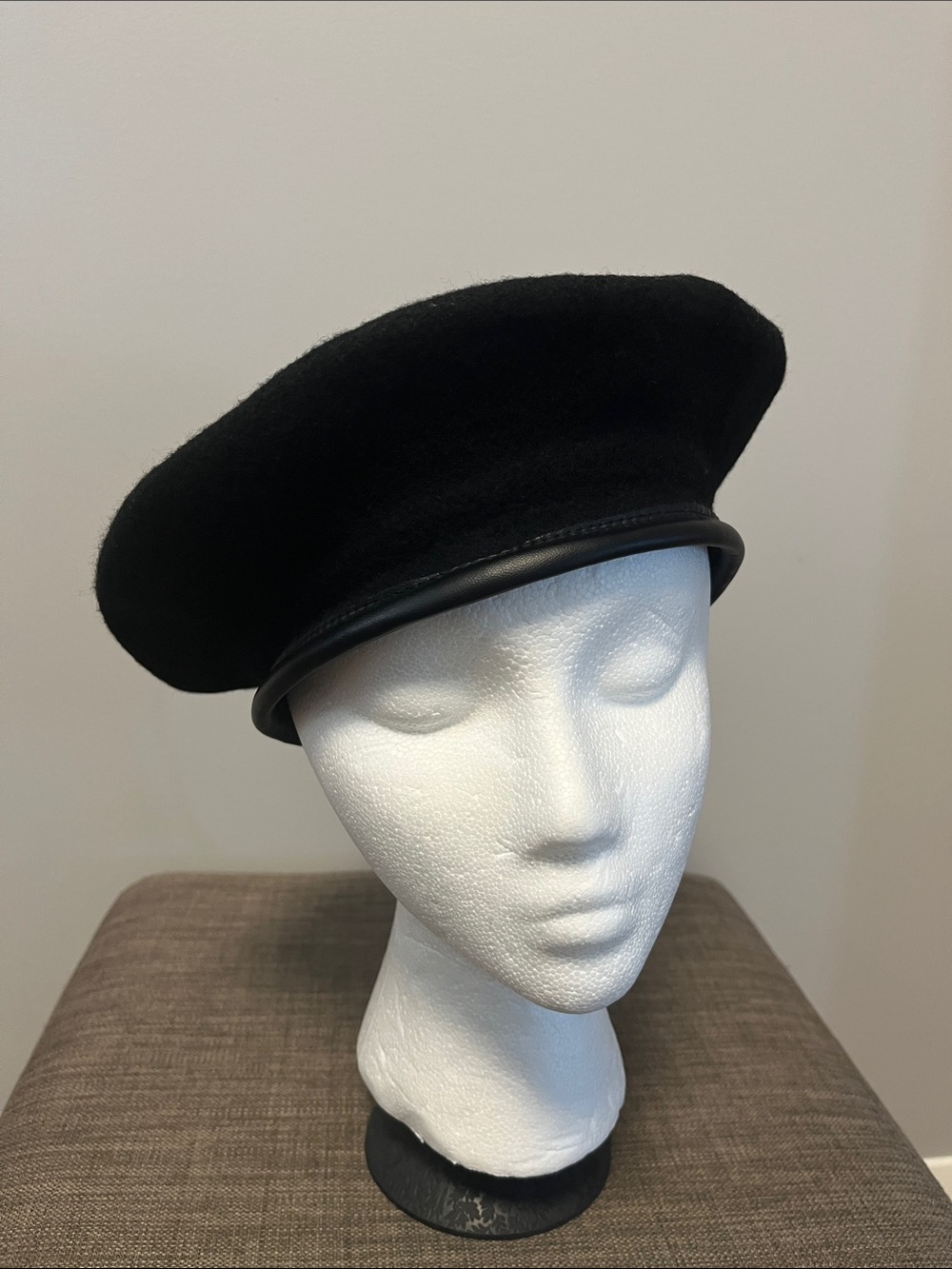 Black Wool Beret